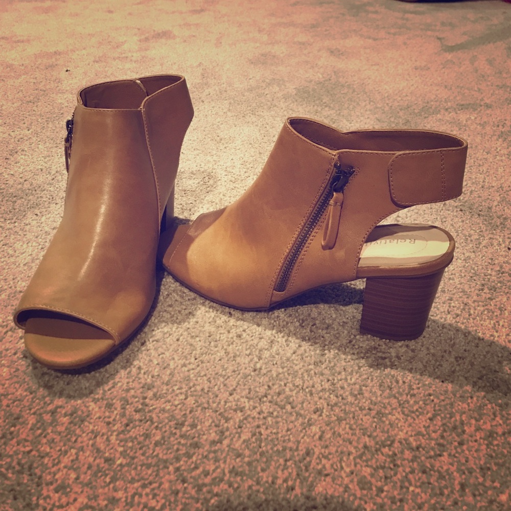 Tan wedges